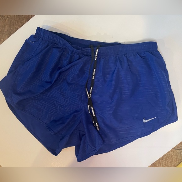 Nike Women's M Dri-Fit Running Shorts 3" Blue 895116-455 - Picture 7 of 8
